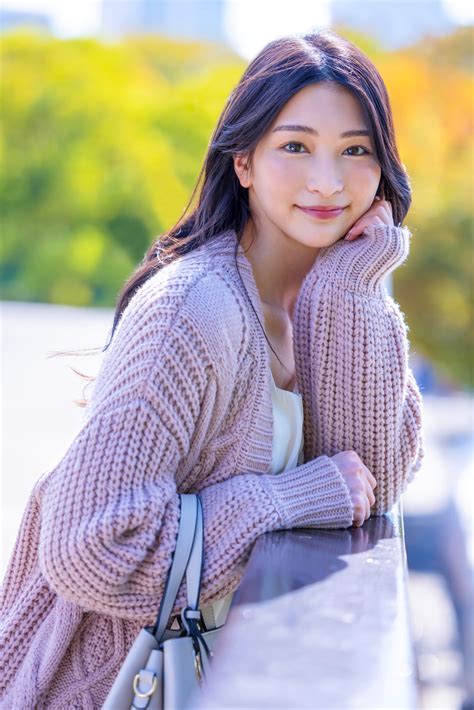 本庄鈴 .
